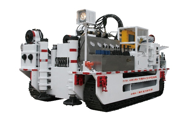 ZYWL-6000煤矿用履带式全液压钻机 卡盘装拆